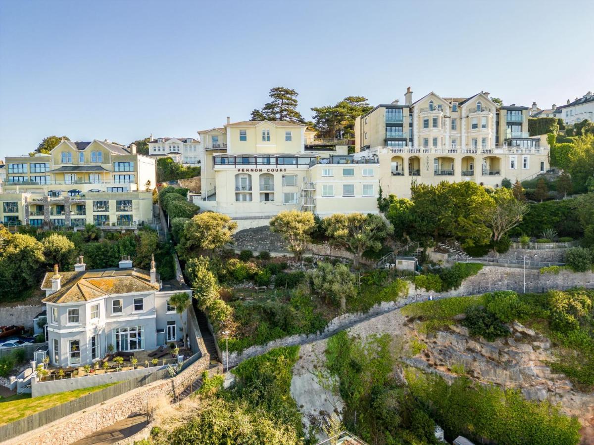 De'Nada, Vernon Court Torquay Luaran gambar